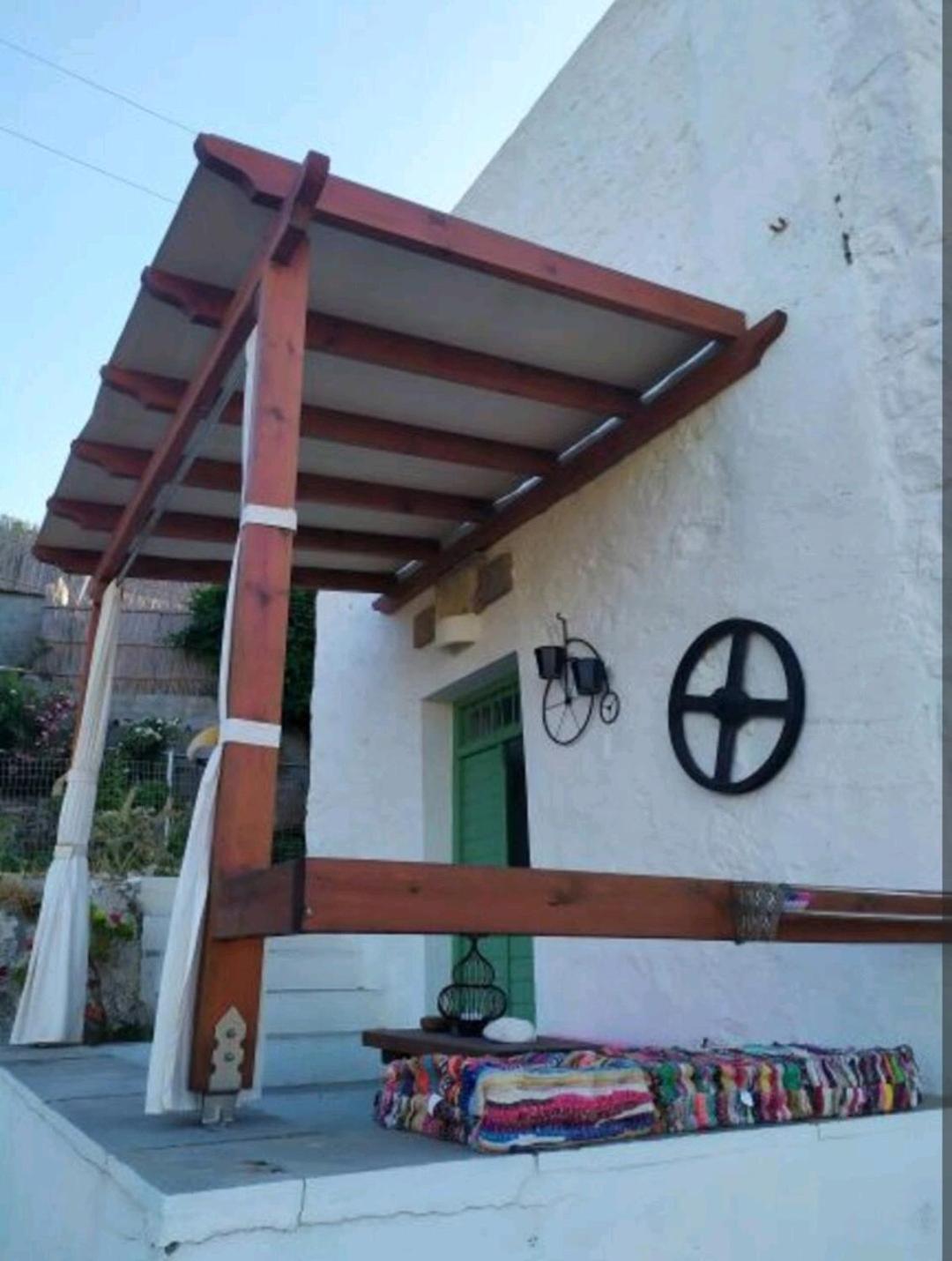 Smith's House In Plaka Apartment Adamantas (Milos)
